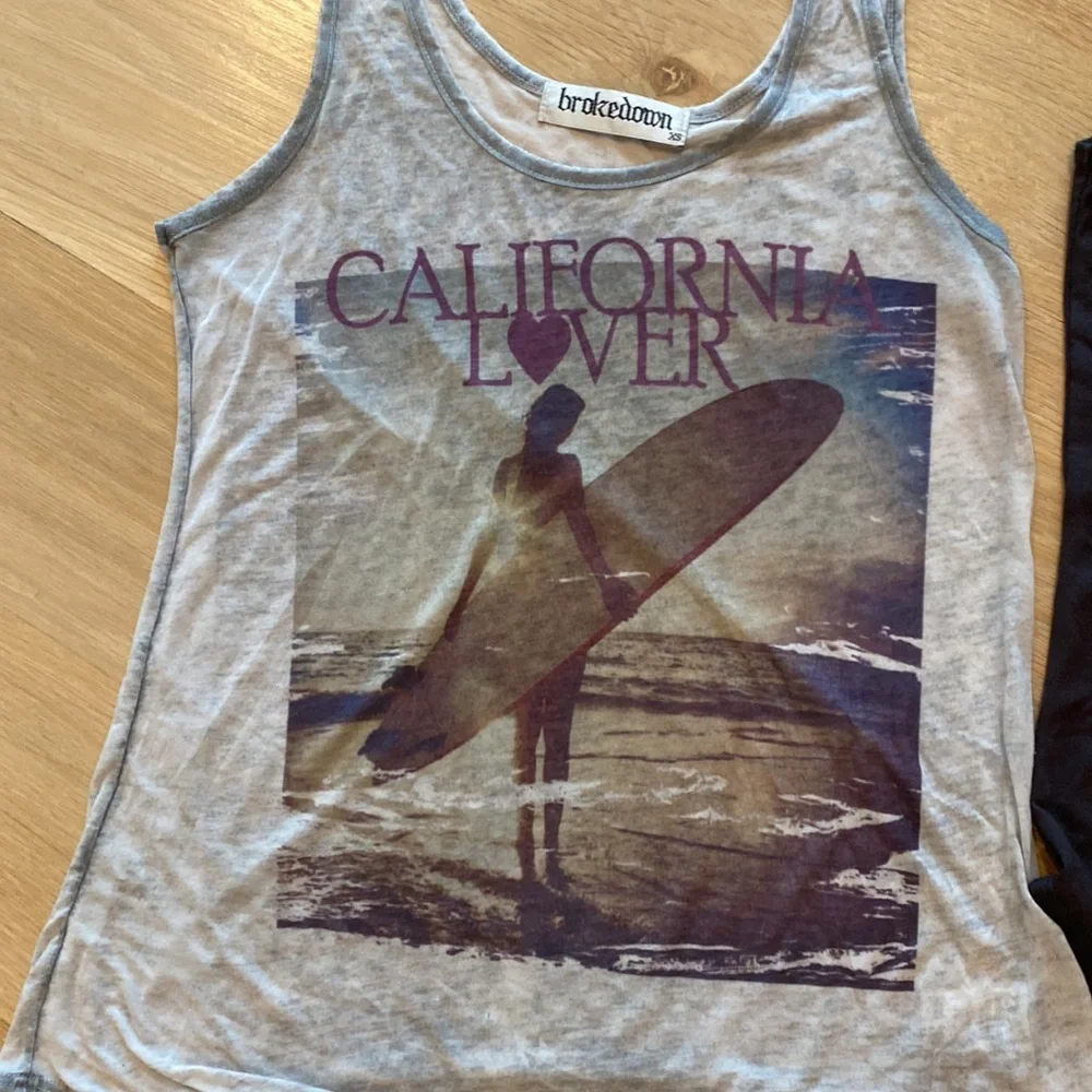 Tank Tops Women by Brokedown and Billabong 🏄🏻‍♀️🍍🌺 - Picture 3 of 8